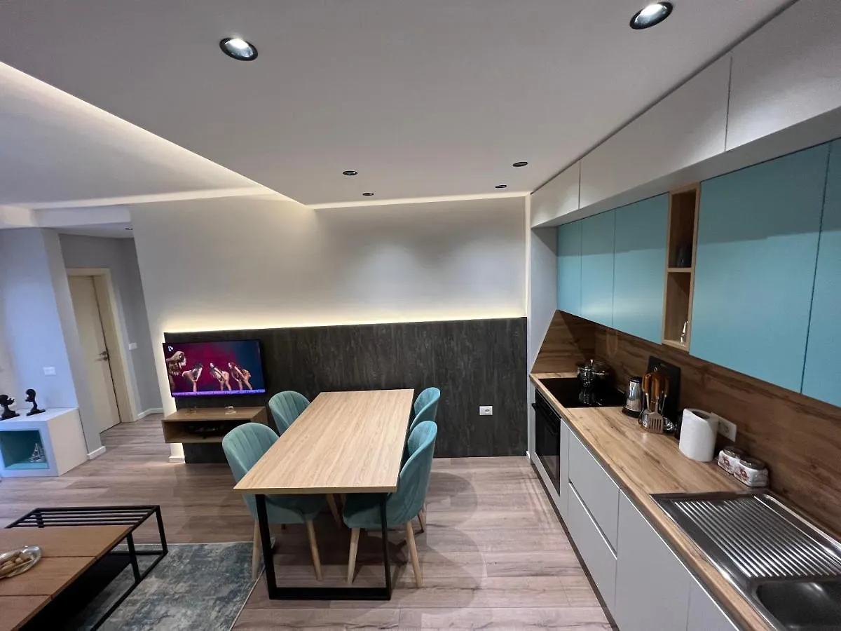 Erg Apartments ティラナ