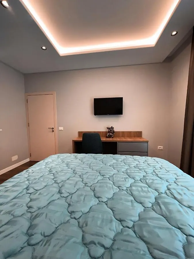 Erg Apartments ティラナ