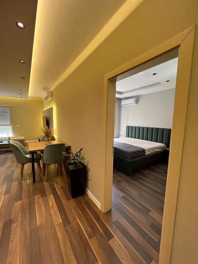 Erg Apartments ティラナ