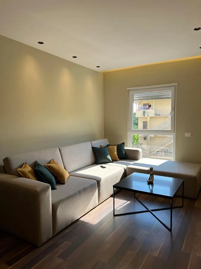 Erg Apartments ティラナ