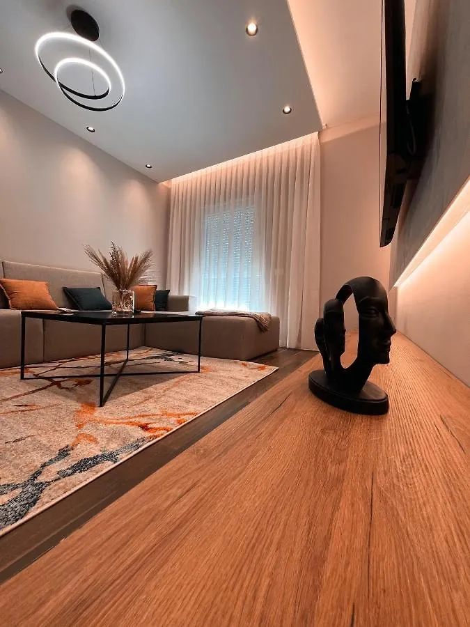 Erg Apartments ティラナ