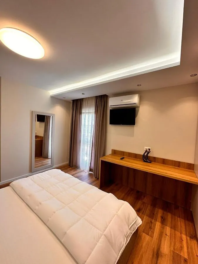 Erg Apartments ティラナ 0*,